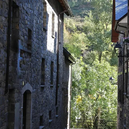 Rosa Canfranc, Tu Refugio En El Corazon Del Pirineo Aragones