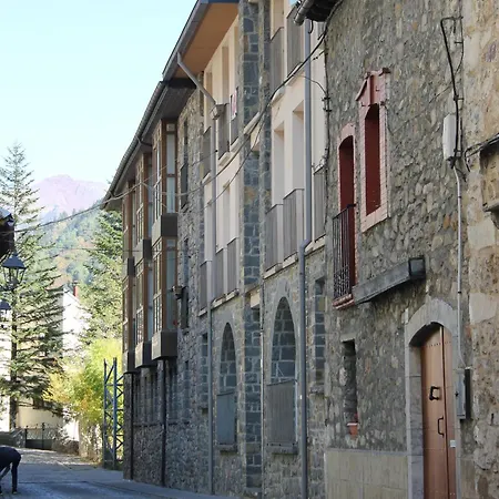 Rosa Canfranc, Tu Refugio En El Corazon Del Pirineo Aragones Canfranc